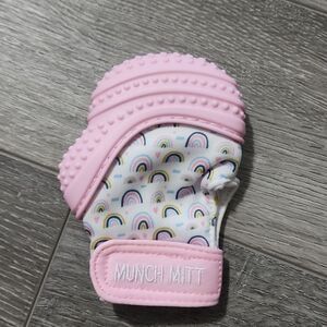 MUNCH MITT| BABY TEETHER